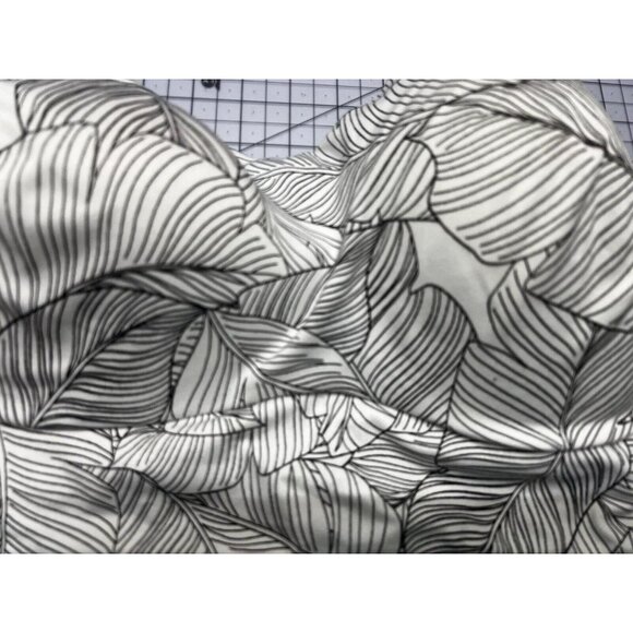 Allegro By Victoria’s Secret On Point Sports Bra White Palm Back Logo 38DDD NWOT - Picture 2 of 4